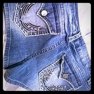 Angel wing denim shorts